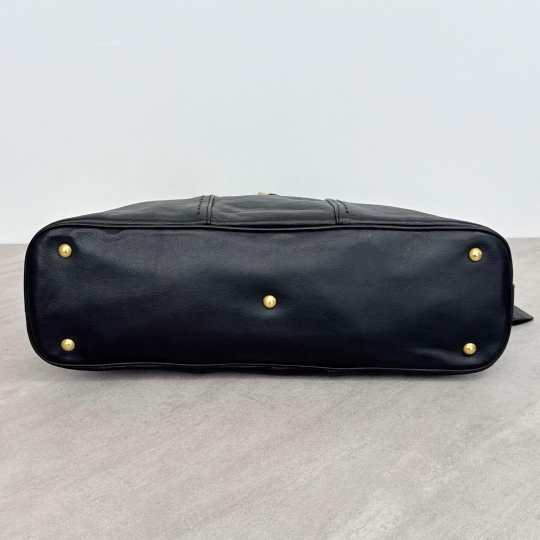 Yves Saint Laurent ミューズ トゥ ハンドバッグ ブラック