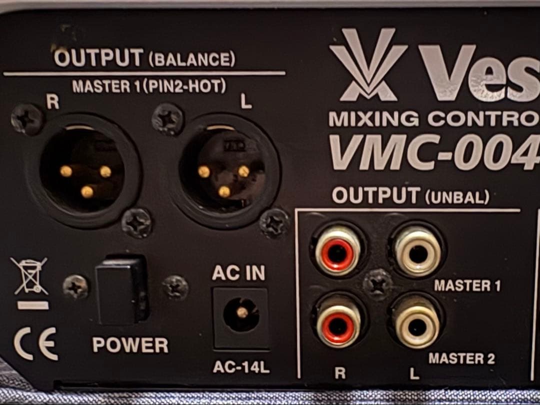 Vestax VMC-004FX 4ch DJミキサー エフェクト搭載