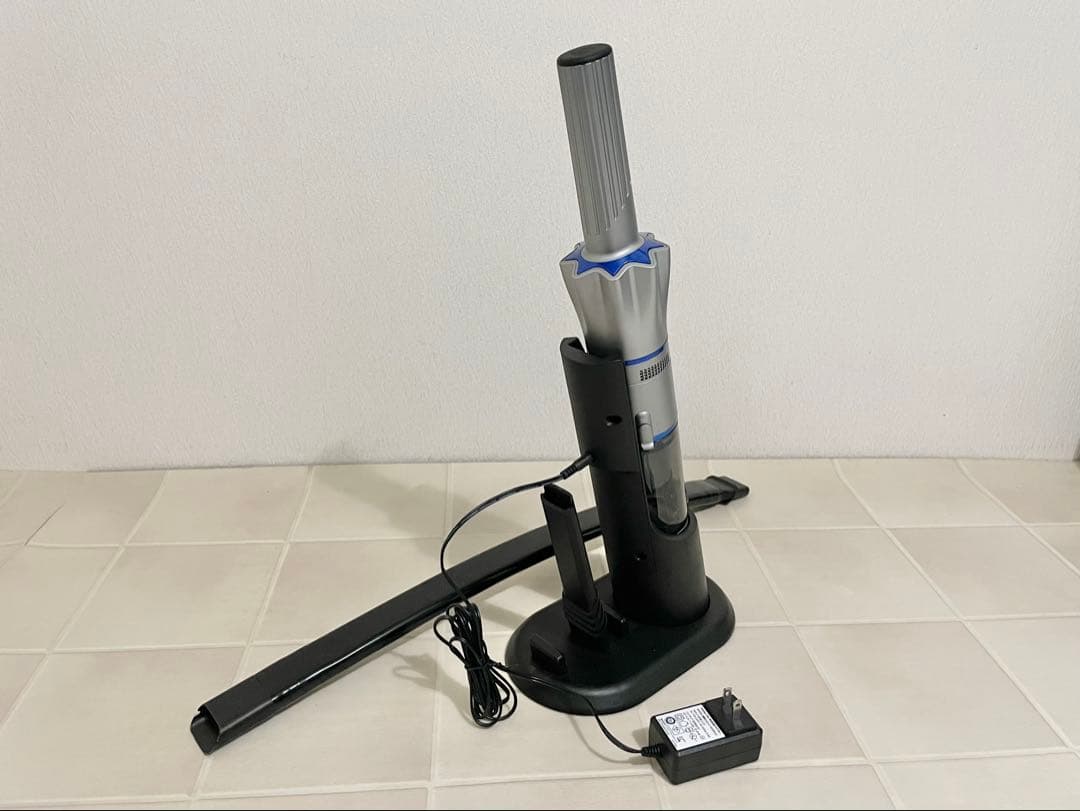 【Invictus One】超軽量コードレスクリーナー(INV-102SlL)