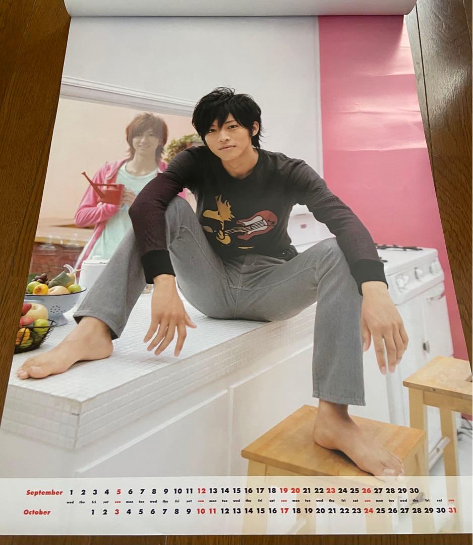 松坂桃李　直筆サイン入りカレンダー2010年　B2サイズ