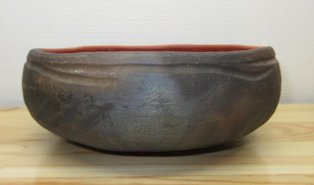 送料込【逢絢亭】茶道具 灰器 赤楽 素焼 風炉用 吉村楽入 共箱入り