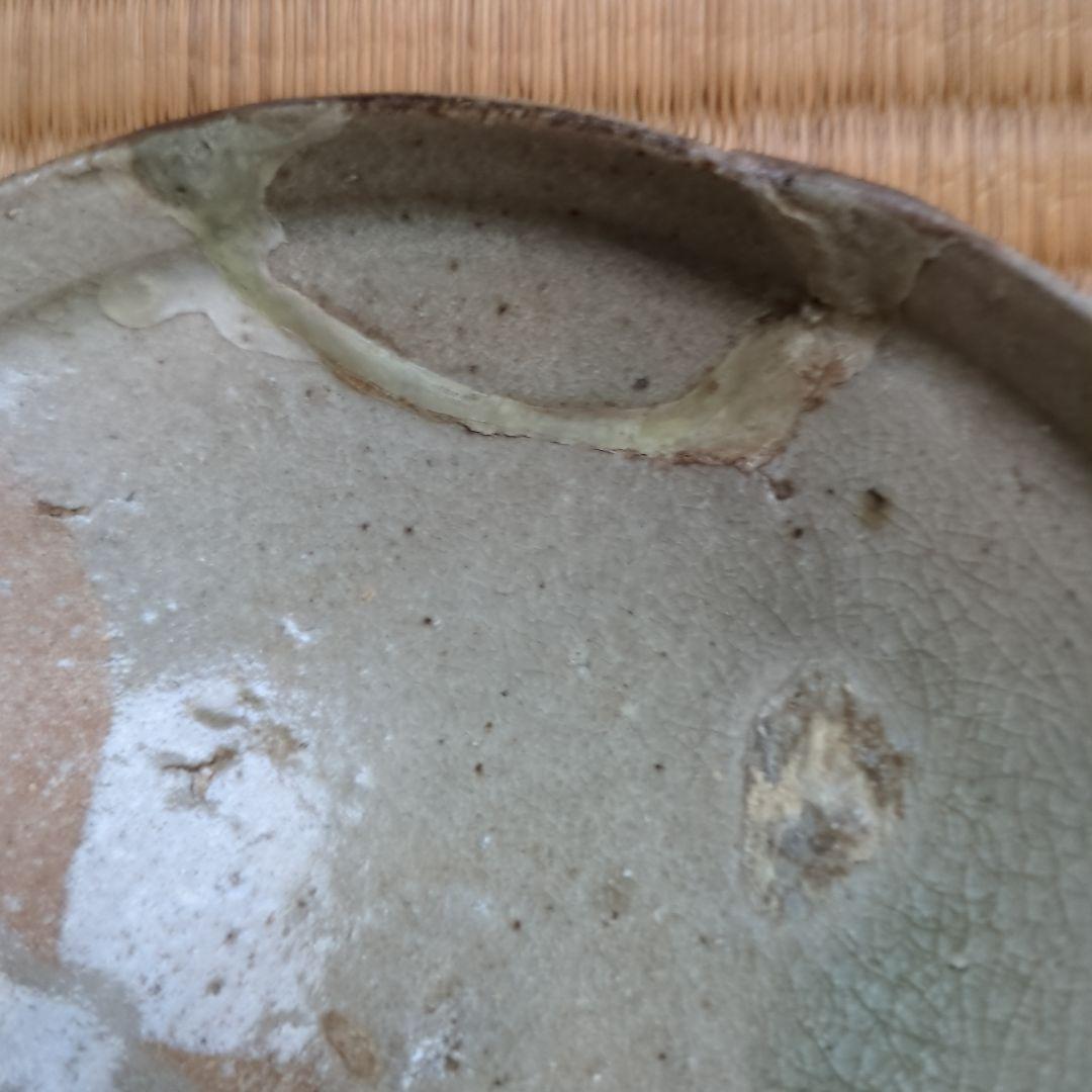 陶器製円形皿 木箱付き 古唐津茶碗　桃山時代　発掘品　骨董品　古美術　皮鯨　馬盥