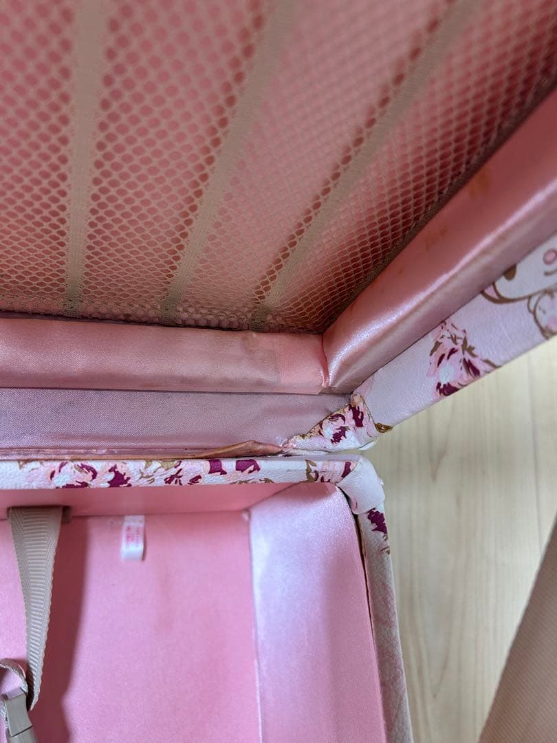 リズリサ限定　マイメロディコラボ　キャリーケース