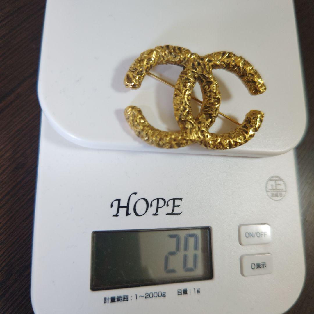 CHANEL ゴールド ダブル シャネルロゴブローチ