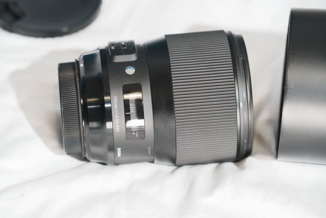 SIGMA 135mm F1.8 DG HSM Art レンズ　EFマウント