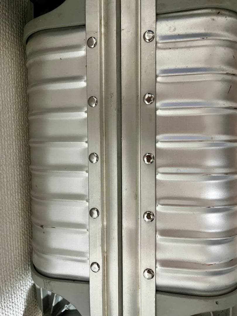 リモワ RIMOWA トパーズ キャビン マルチホイール 32L 4輪 シルバー