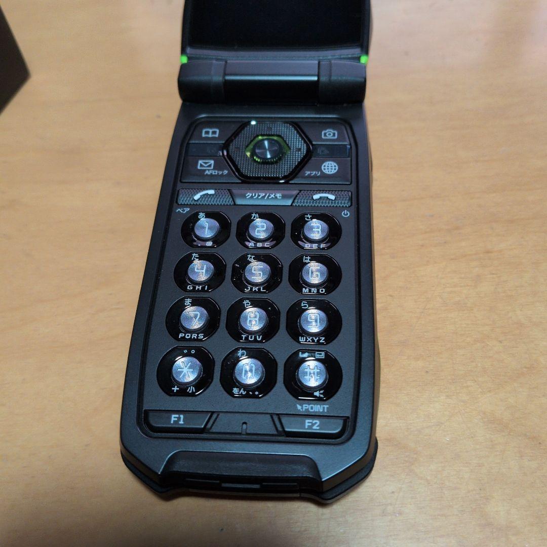 GzOne TYPE-XX グリーン折りたたみ式