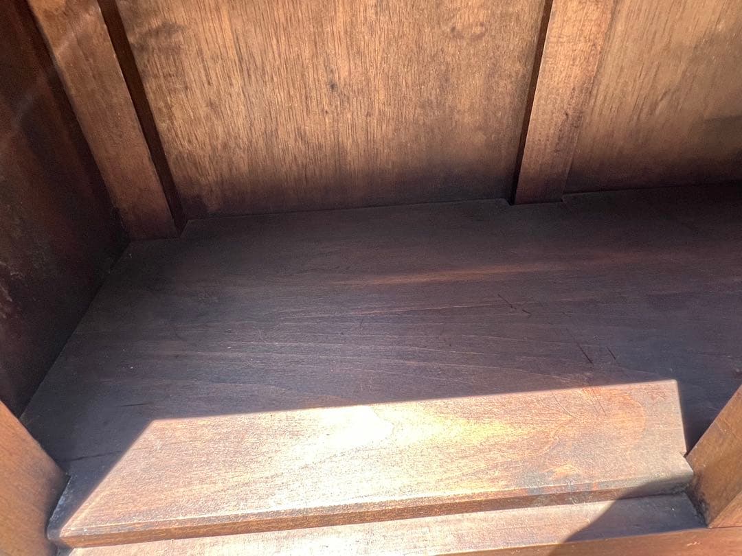 手描きの紋章付き木製タンスピールモーベル アルテサニア 作ったで スペイン