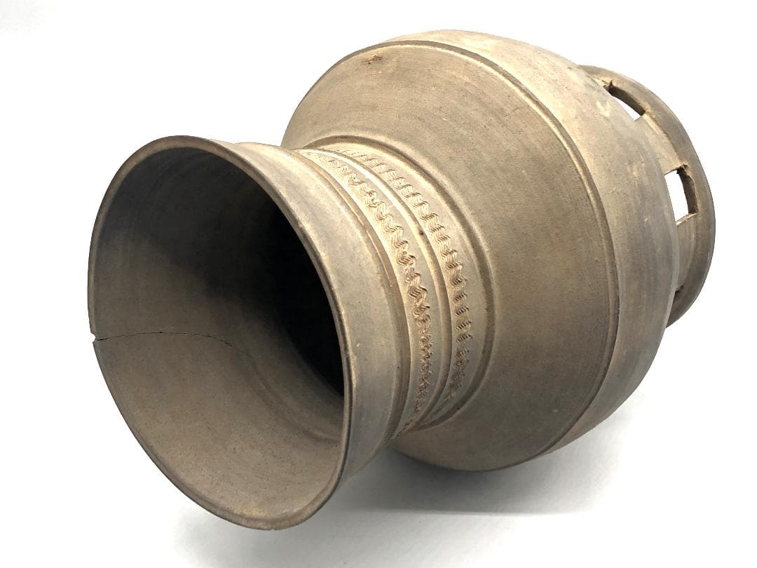 【 新羅土器 長頸壺 】　＊東京国立博物館台付長頸壺　同手