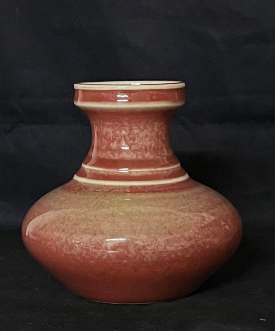 文房具　清康熙　 紅釉花瓶/F2-66