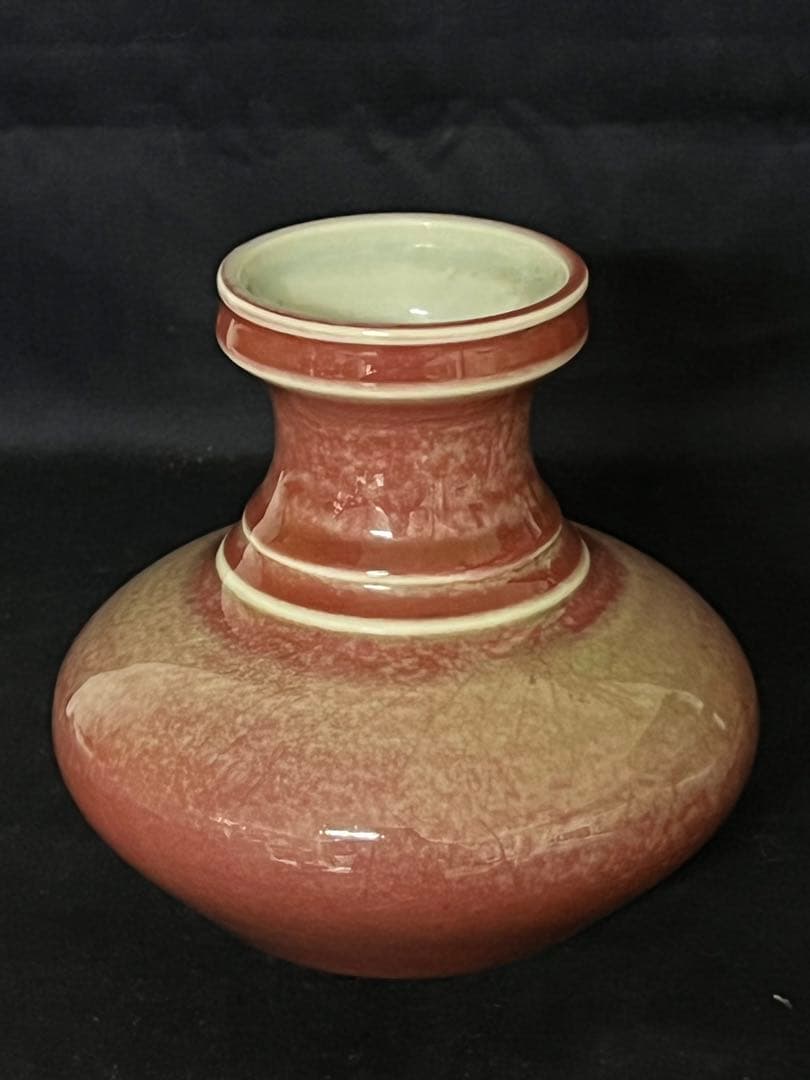 文房具　清康熙　 紅釉花瓶/F2-66
