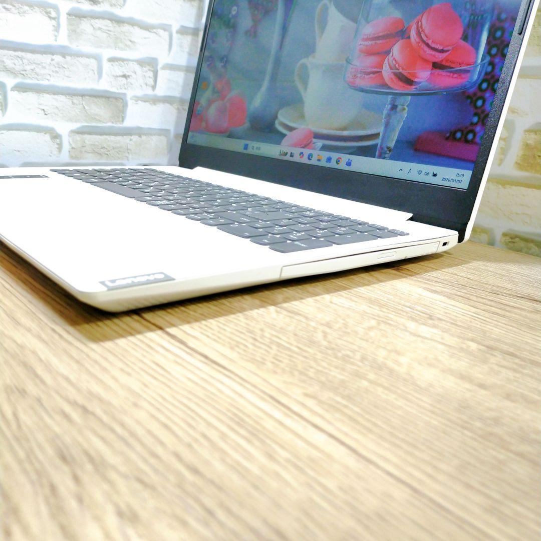 届いたらすぐ使えます✨Windows11✨️薄型ノートパソコン/DVDカメラ付き