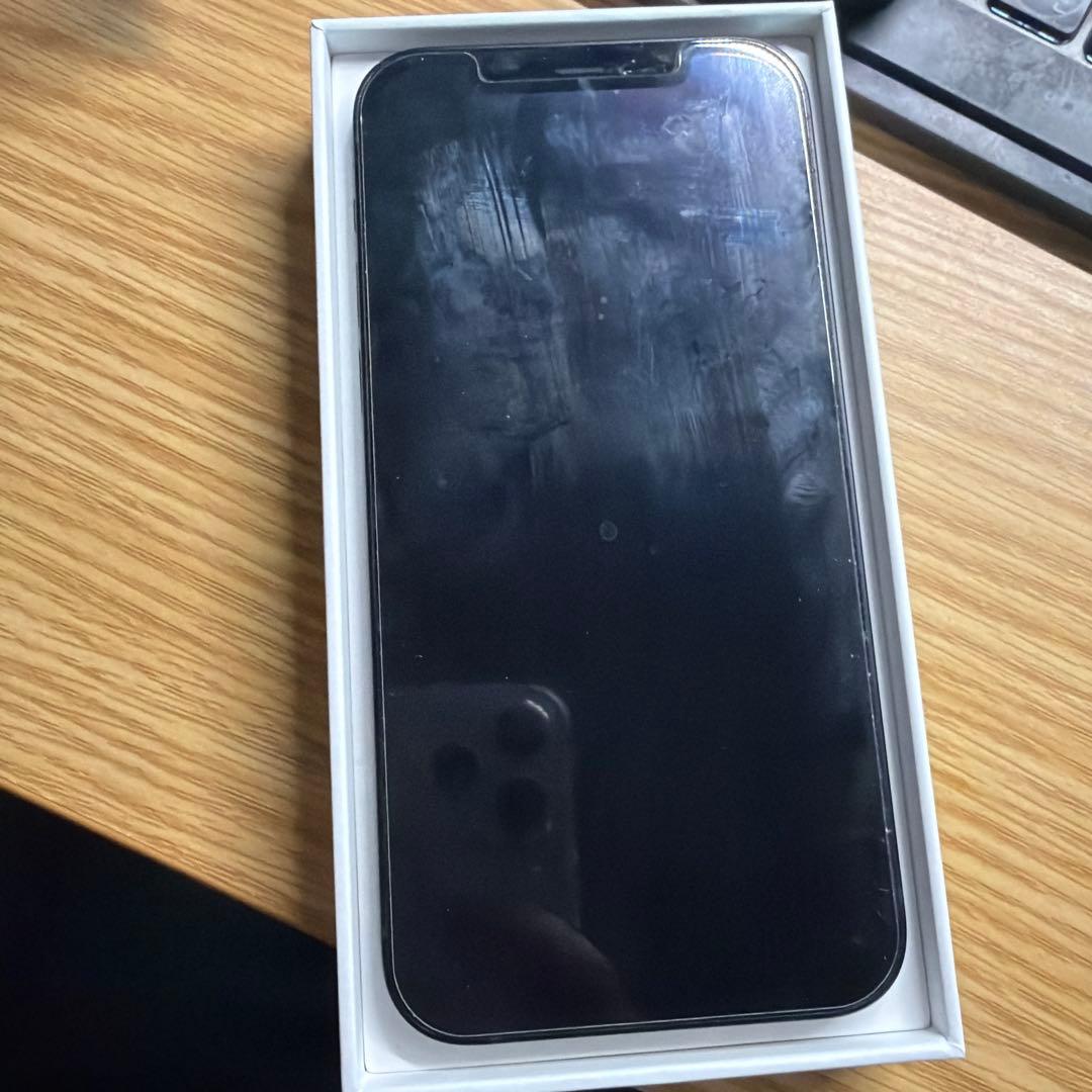 iphone12 ブラック　海外版　128GB シャッター音なし