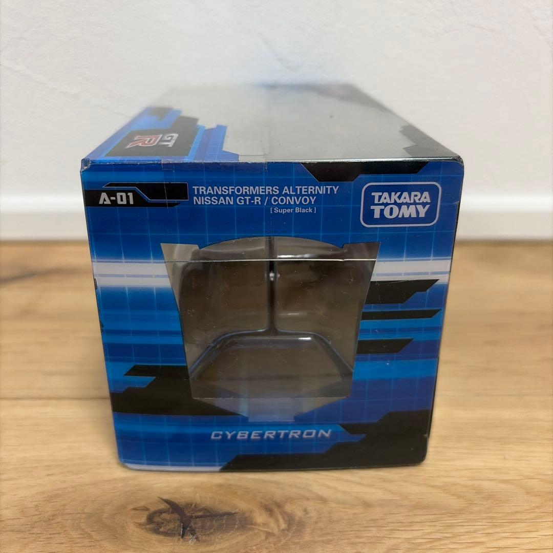トランスフォーマーオルタニティ 日産GT-R/コンボイスーパーブラック