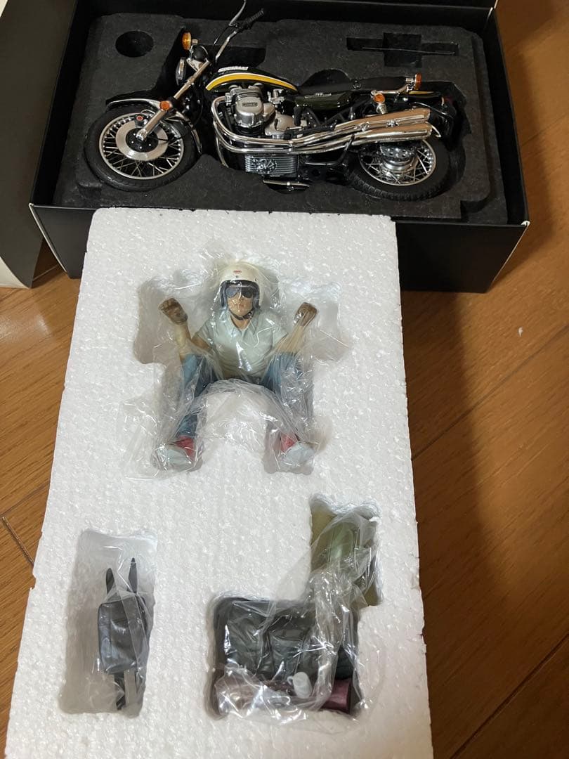 ウィッツ 1/12 カワサキ 750RS Z2 ZⅡ＋初代キリン プロローグ