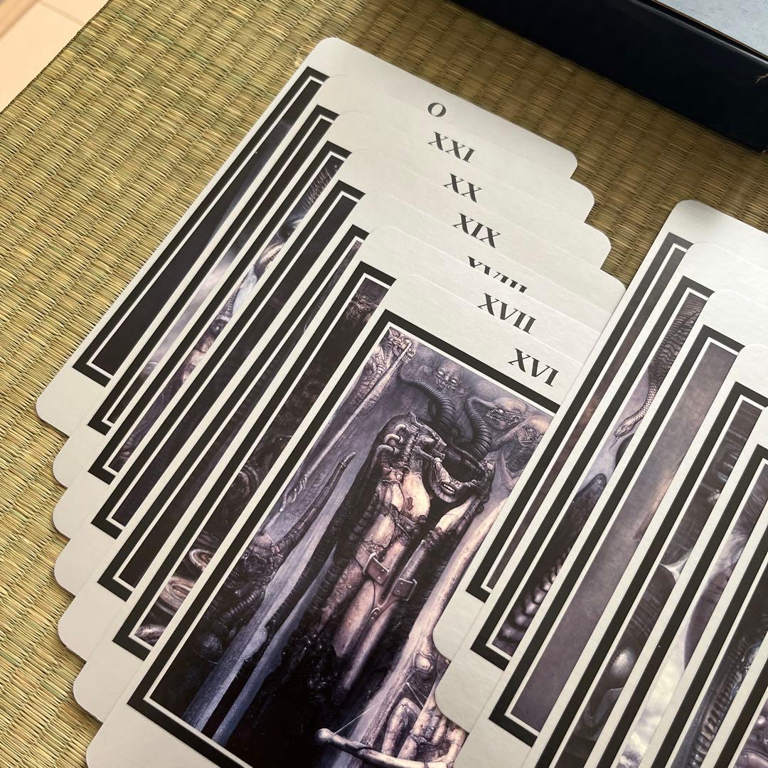 HRギーガー タロットカード 洋書 エイリアン GIGER'S TAROT