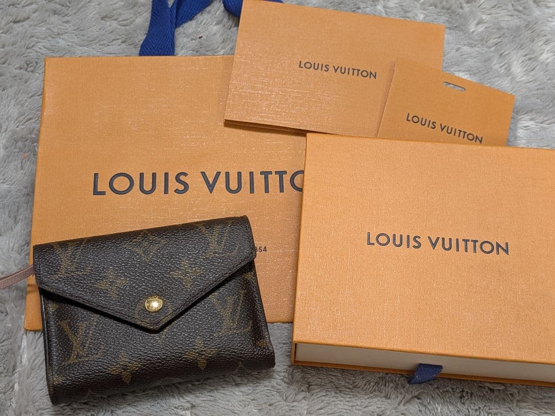 Louis Vuitton 内側ピンク三つ折り財布 モノグラム