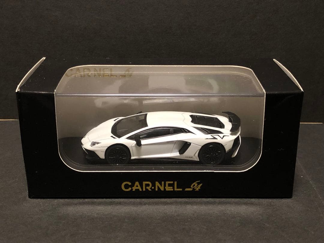 カーネル 1/64 ランボルギーニ アヴェンタドール LP750-4 SV 白
