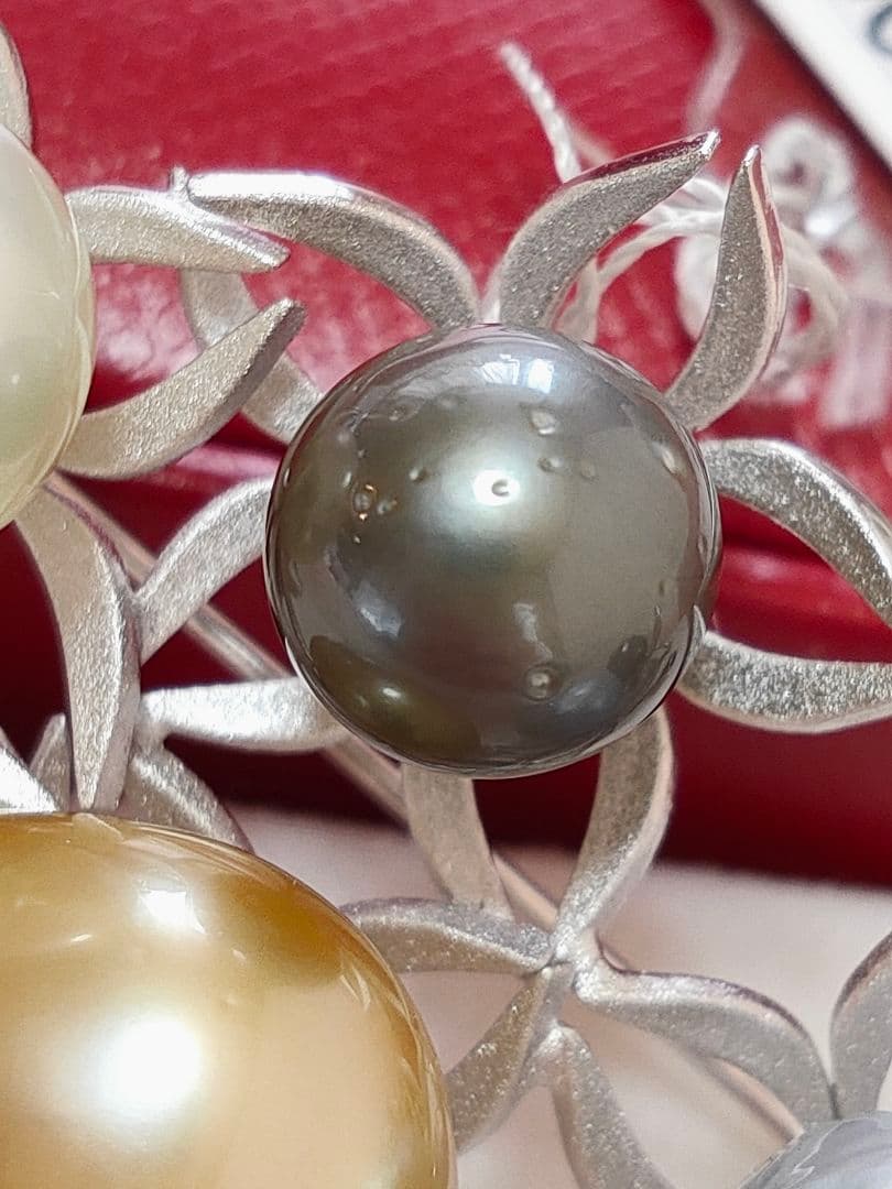 未使用品 南洋真珠 黒蝶真珠 白蝶真珠 シルバー ブローチ 兼 ペンダント