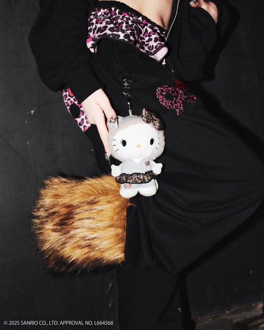 9090girl×HELLO KITTY Gal Kitty Keychain