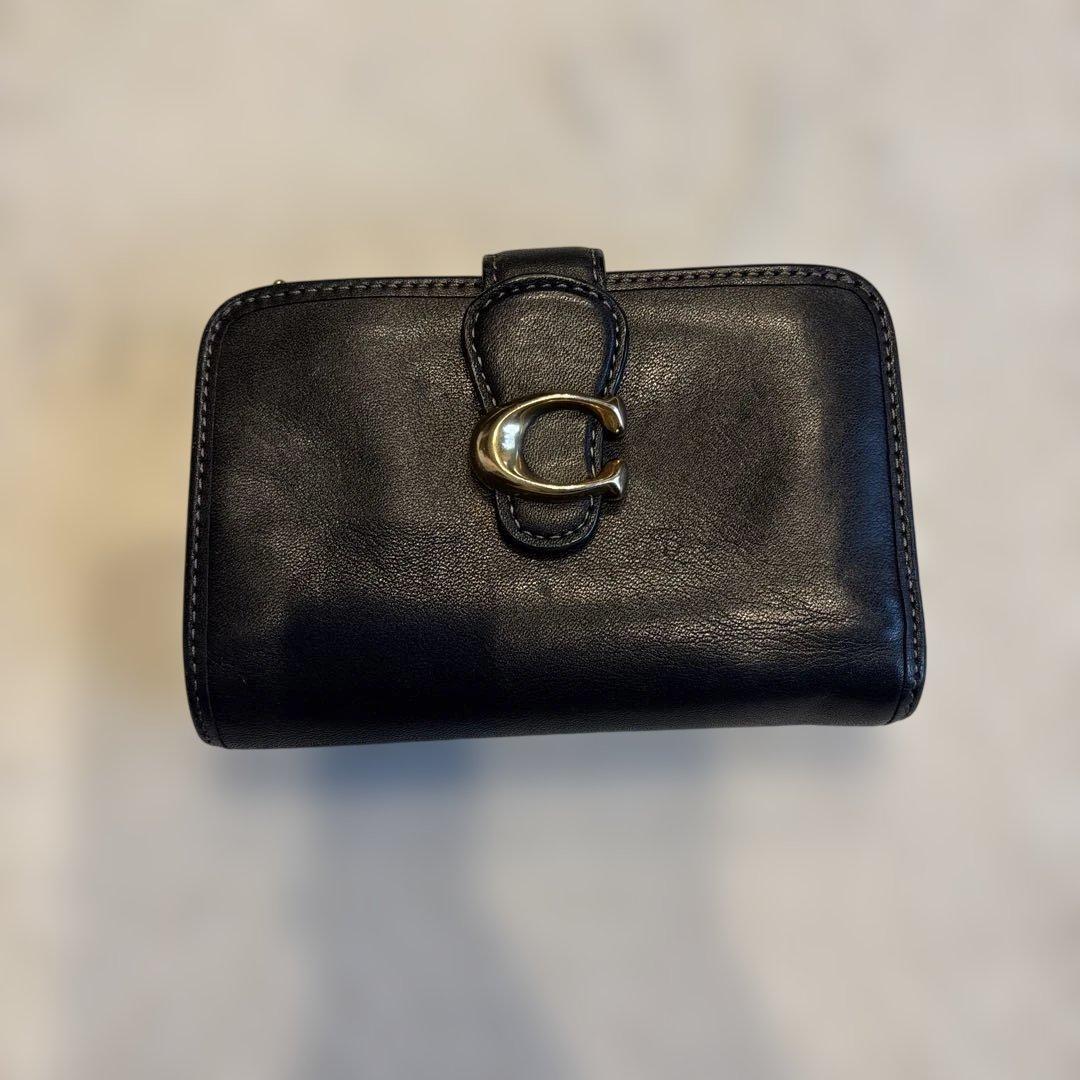 ブラックレザー 二つ折り財布　COACH