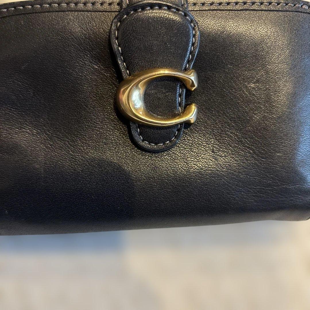 ブラックレザー 二つ折り財布　COACH