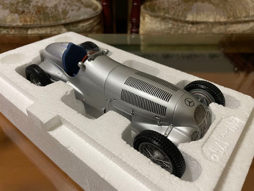 価格変更1/18 CMCメルセデス・ベンツ W125 1937年 未展示品
