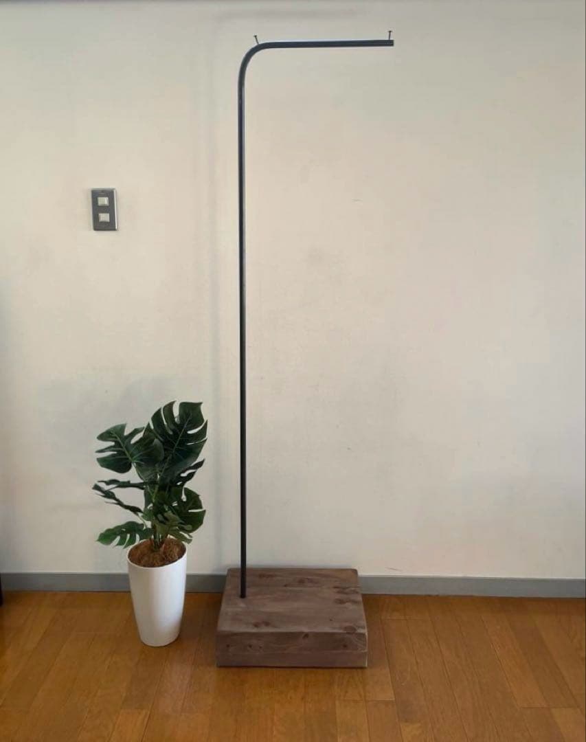 インダストリアル　アイアンコートハンガー　ヴィンテージスタイル　工業系　モダン