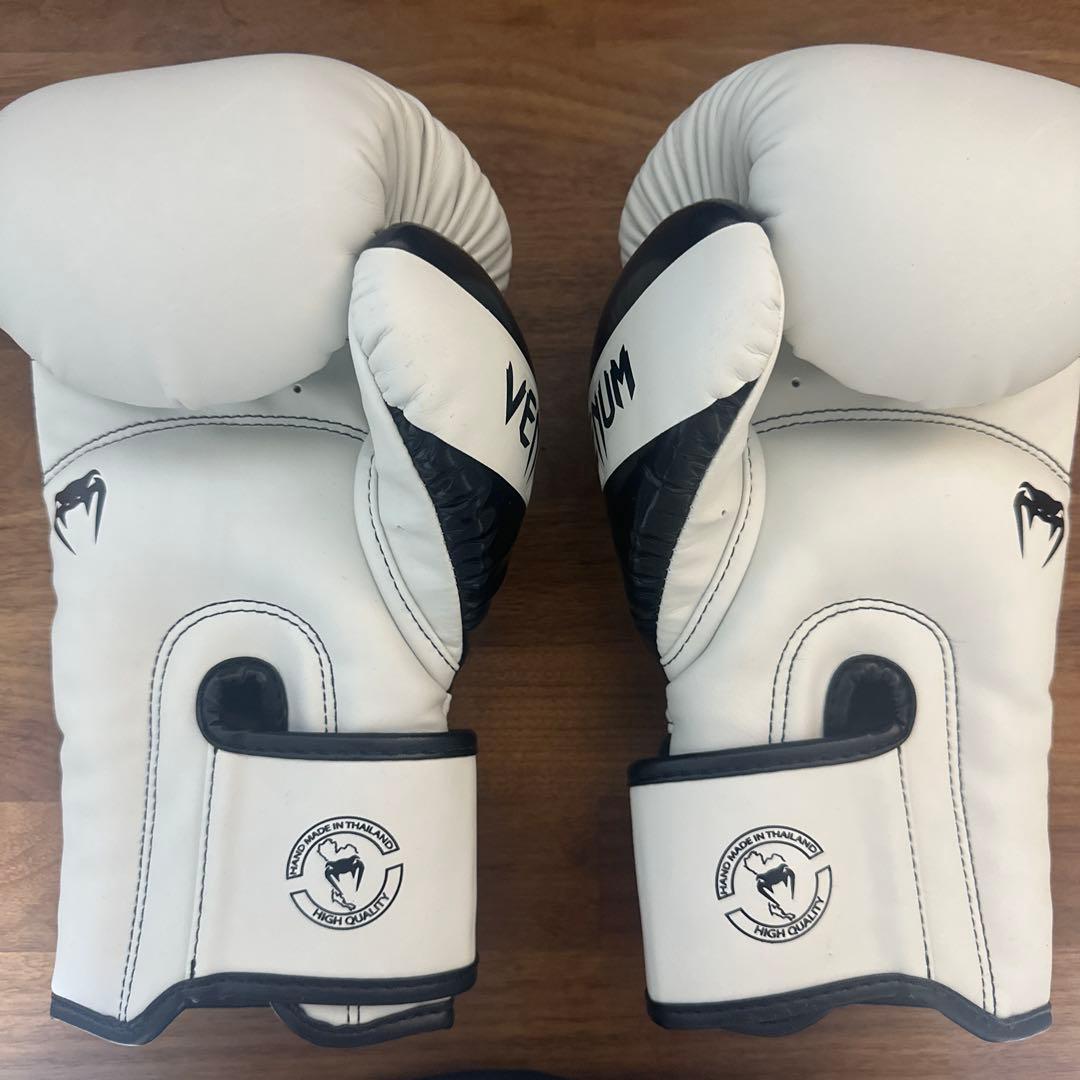 Venum ボクシンググローブ ホワイト　12oz