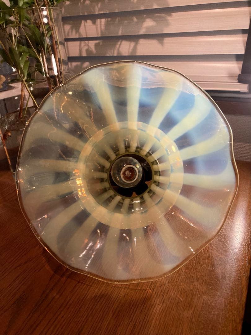 大きなウランガラス １９世紀　アンティーク　ランプシェード　フランス