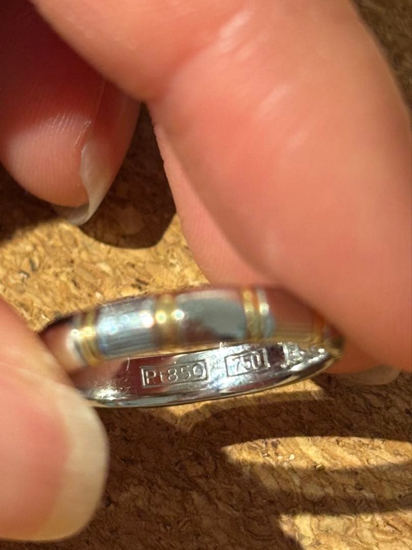 セリーヌ　プラチナ　リング