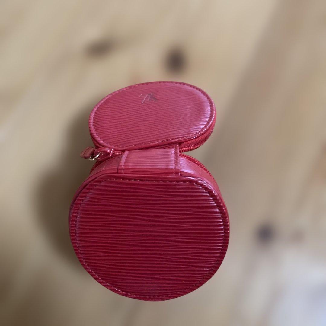 Louis Vuitton エピレザー ケース レッド