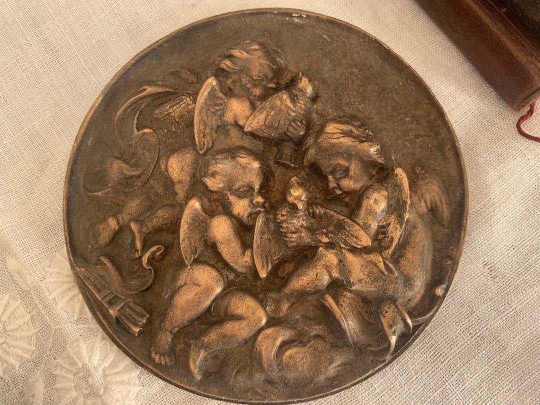 フランスアンティーク　天使の彫刻 ブロンズ製　プレート ブロカント