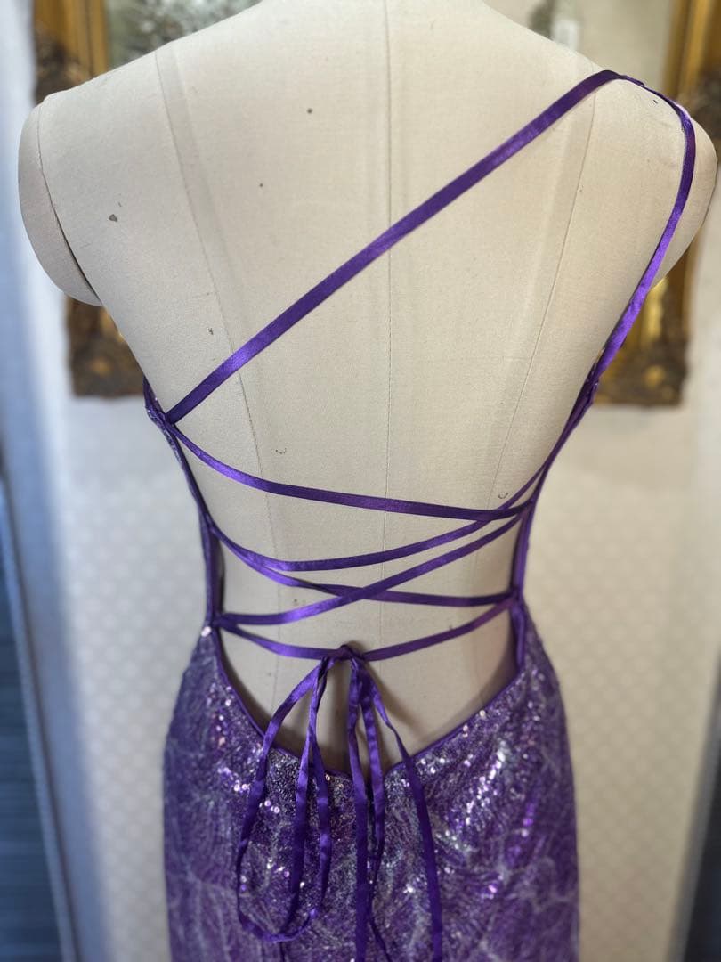 紫色 スパンコール 片肩ドレス