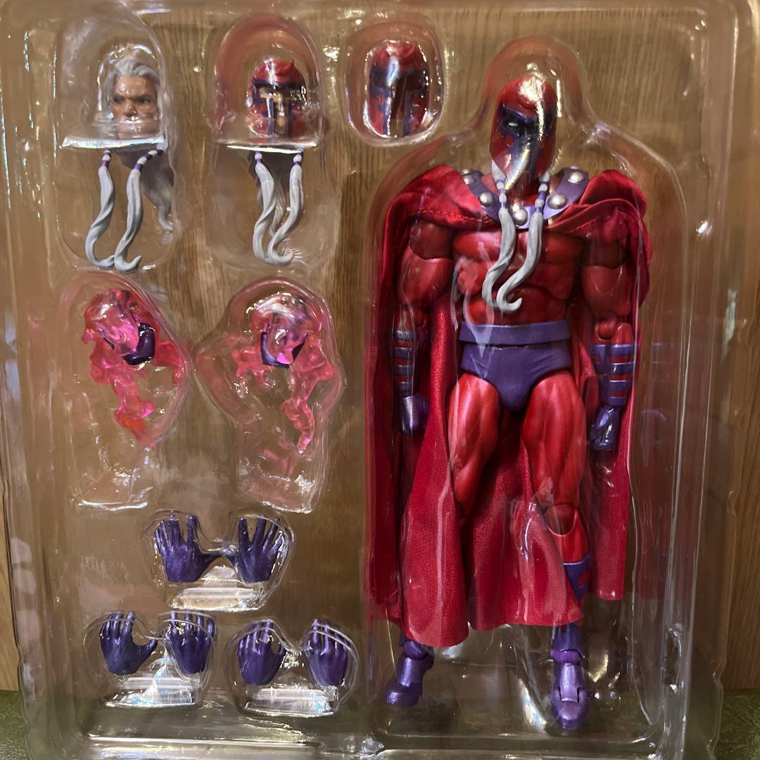 MAFEX No.128 マグニートー COMIC Ver