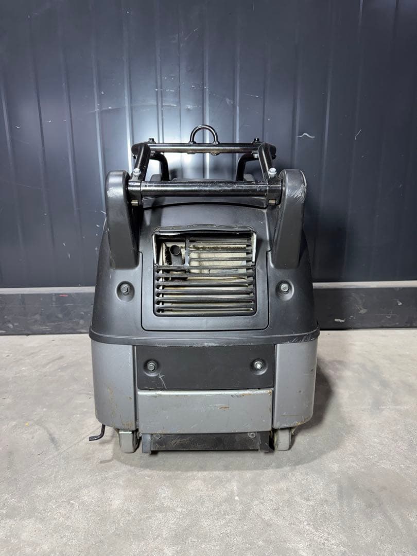 ダイワ インバーター発電機 iEG2800M 発電機ガソリンエンジン 現場