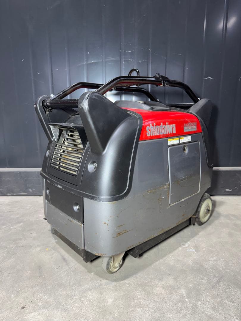 ダイワ インバーター発電機 iEG2800M 発電機ガソリンエンジン 現場