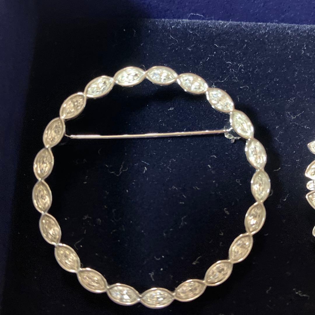 SWAROVSKI GINETTE ブローチ