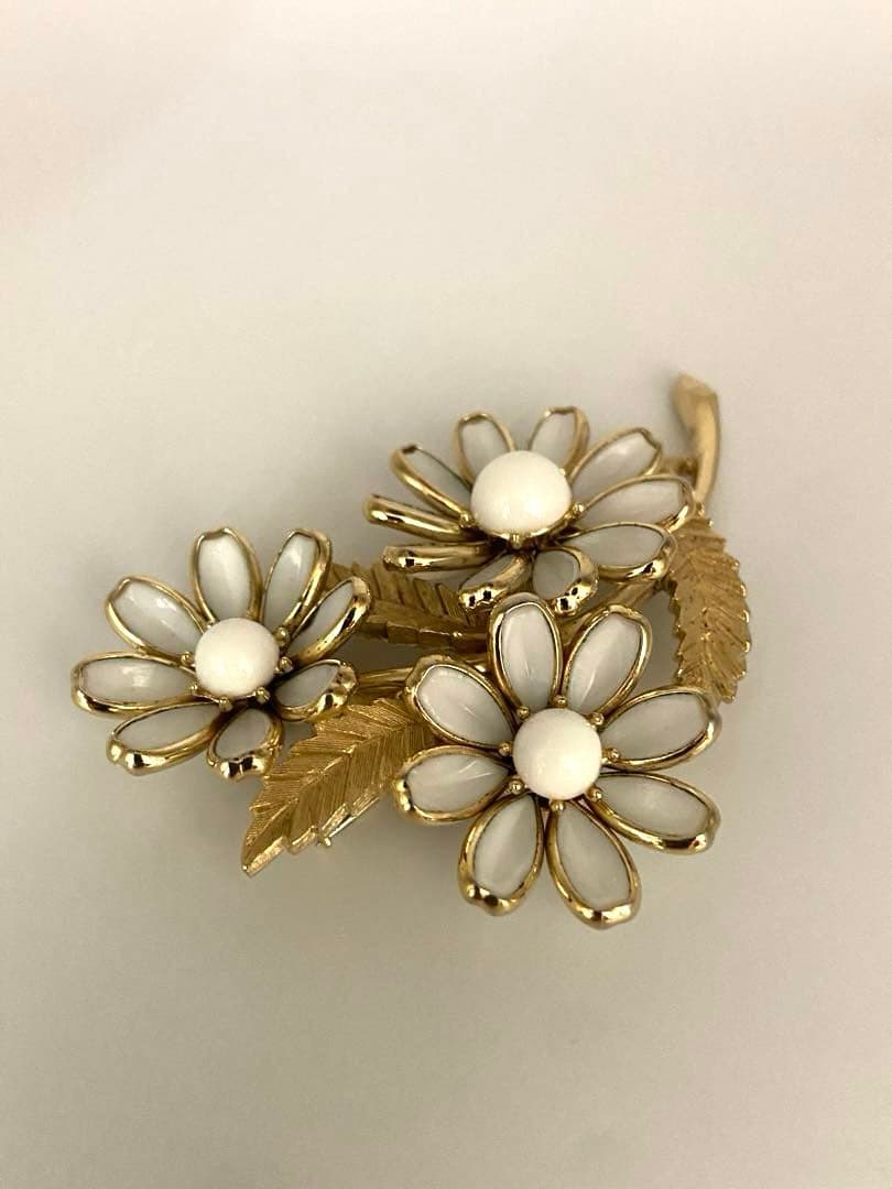 lotuscloud 2499⭐️TRIFARI トリファリ ブローチ ビンテージ