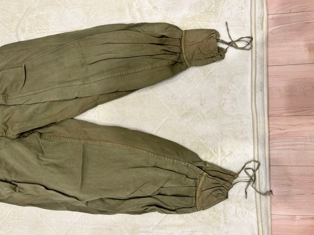 オリーブグリーンサルエルパンツ