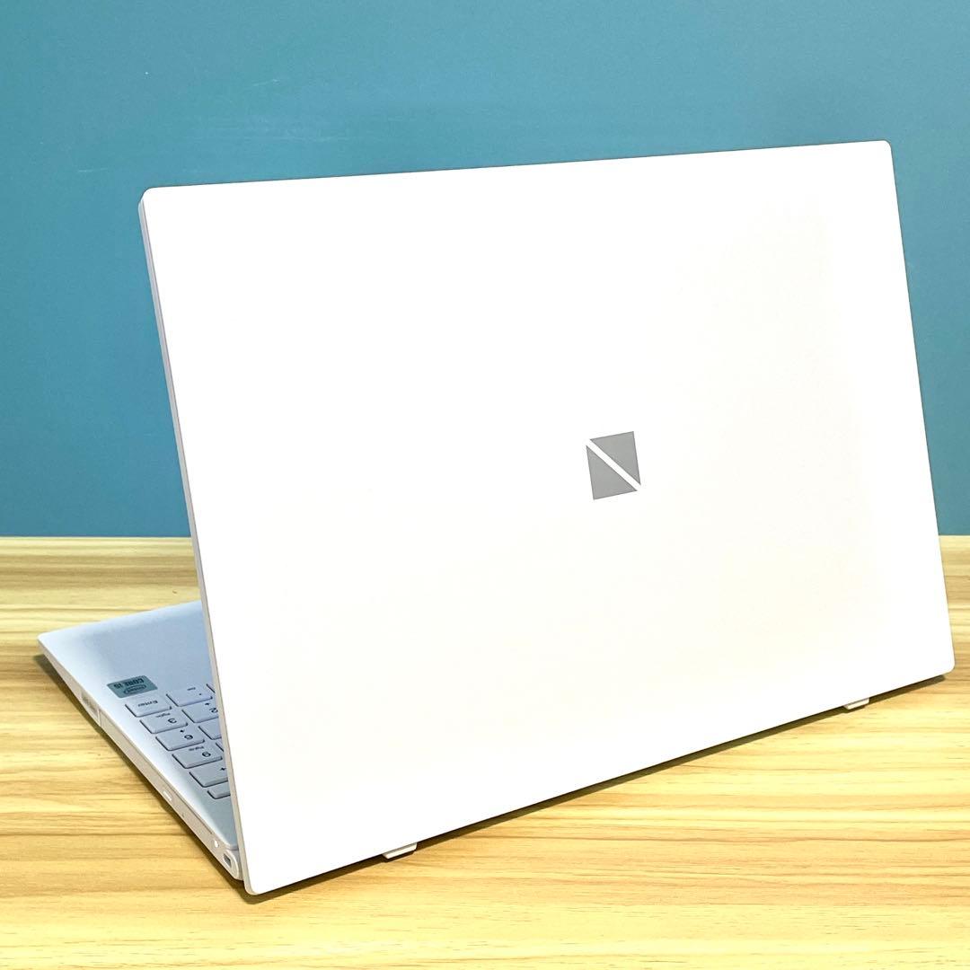 NEC LAVIE N15/第10世代Corei5/16GB/SSD512GB