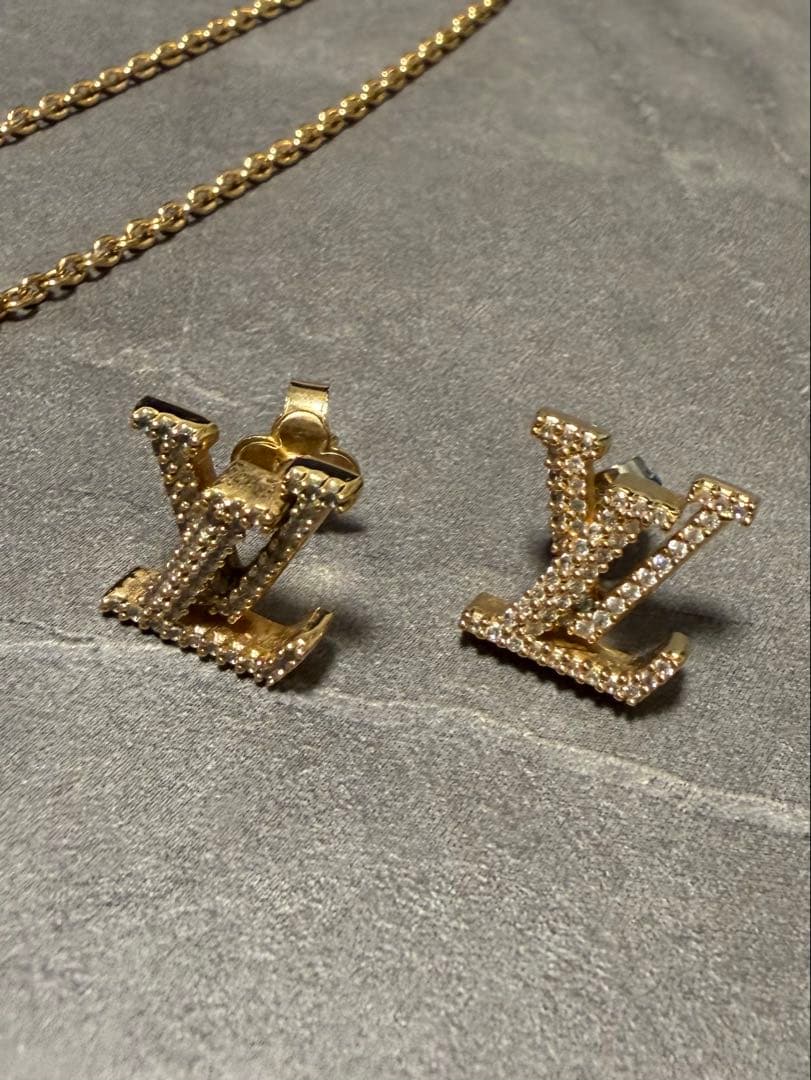 【さら】LOUIS VUITTON アイコニック ストラス ピアス