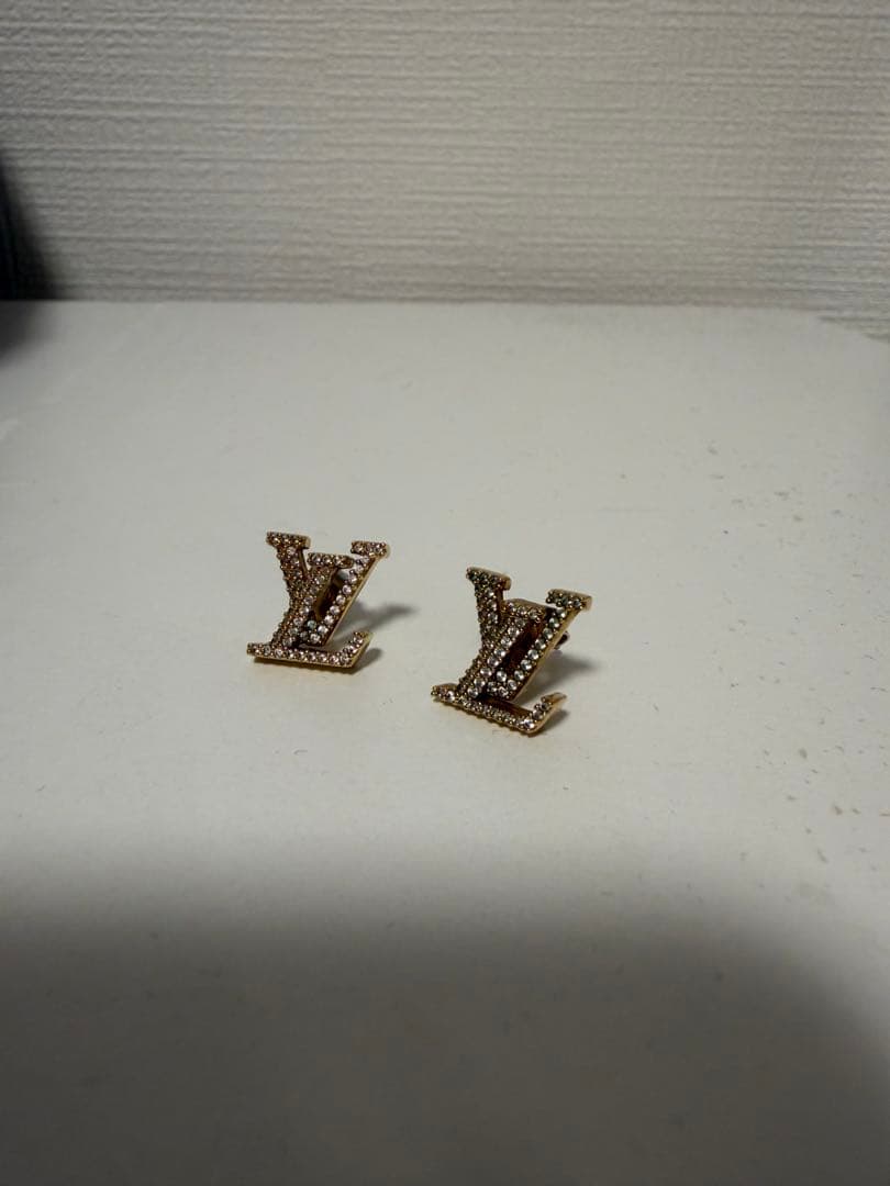 【さら】LOUIS VUITTON アイコニック ストラス ピアス