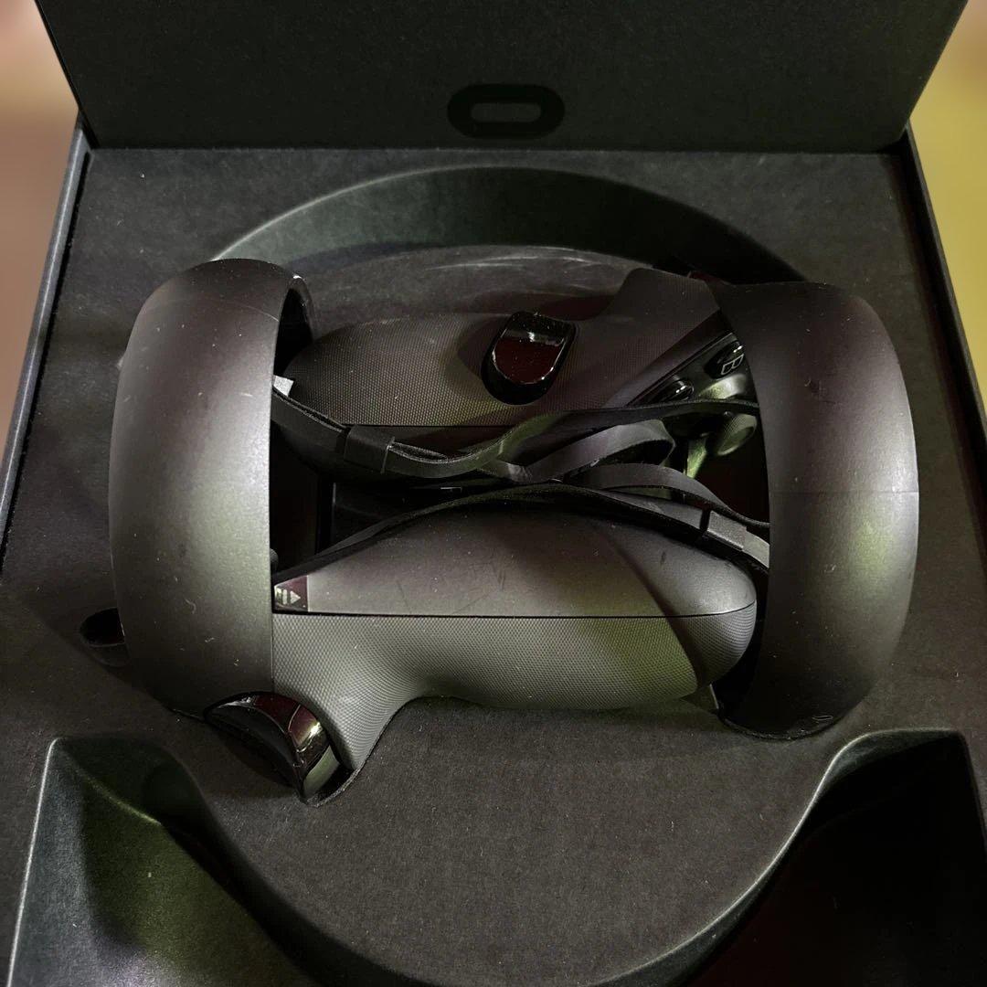 オキュラス クエスト  Quest 64GB VRヘッドセット