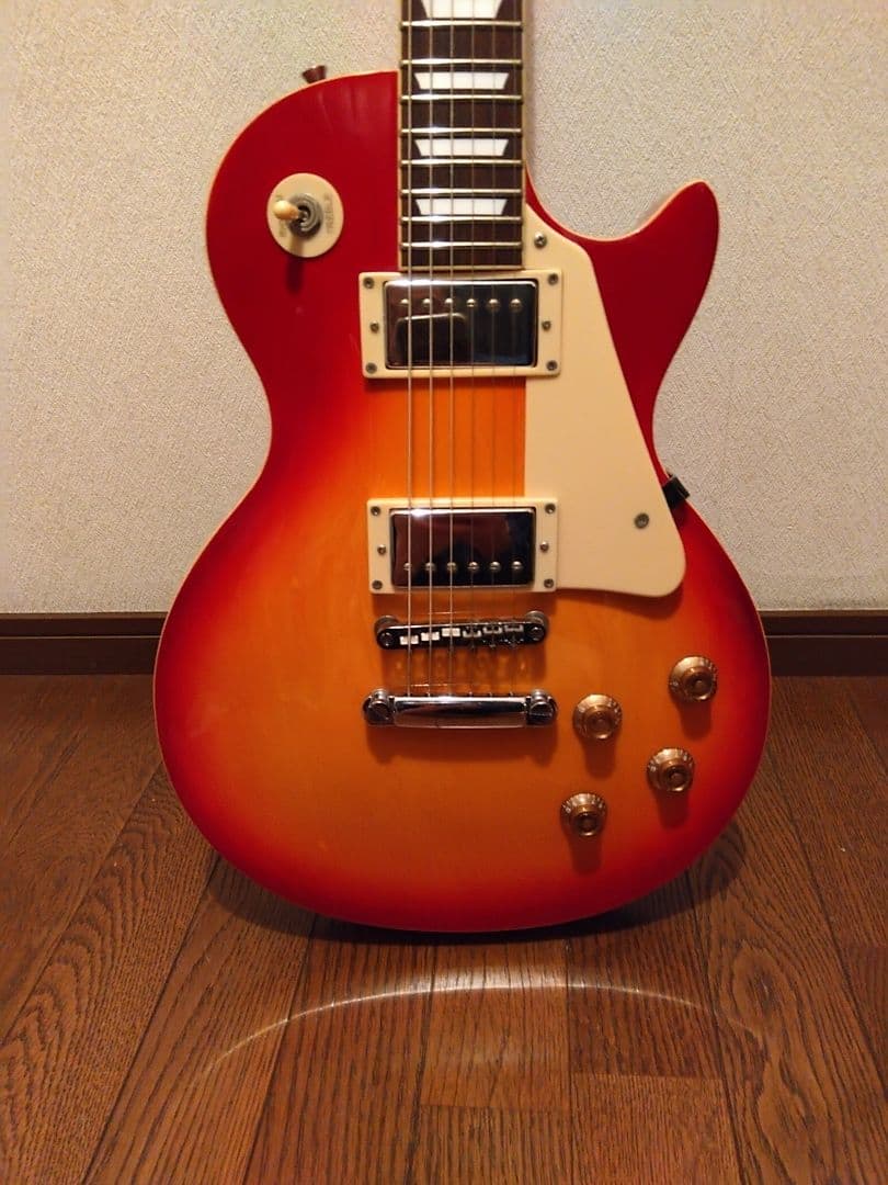 【最終価格】Maison　レスポールタイプギター【美品】