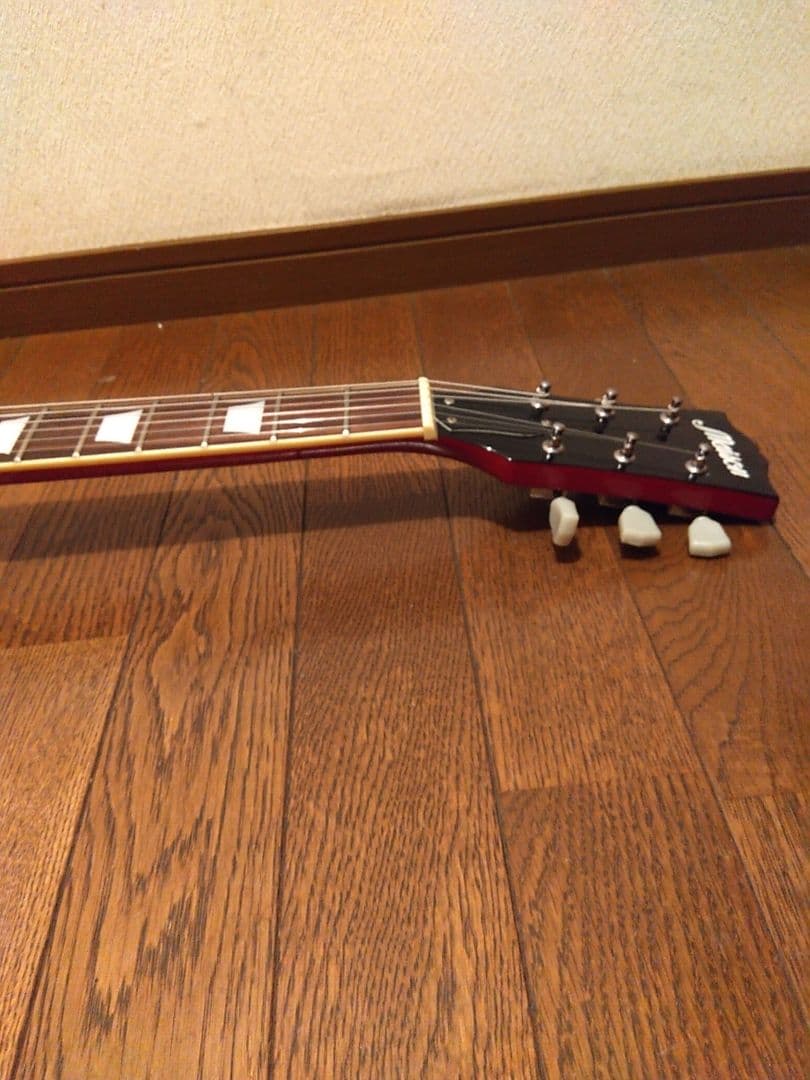 【最終価格】Maison　レスポールタイプギター【美品】