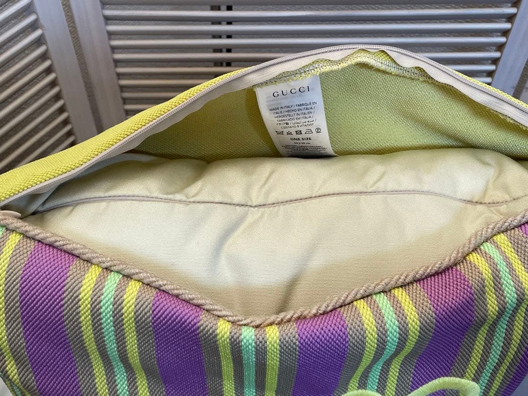 グッチ GUCCI クッション 新品未使用 定価13万