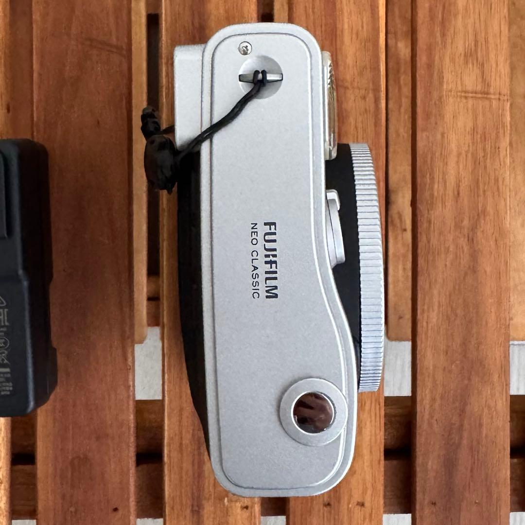 【大幅値下げ！】富士フイルム instax mini90 チェキ ネオクラシック