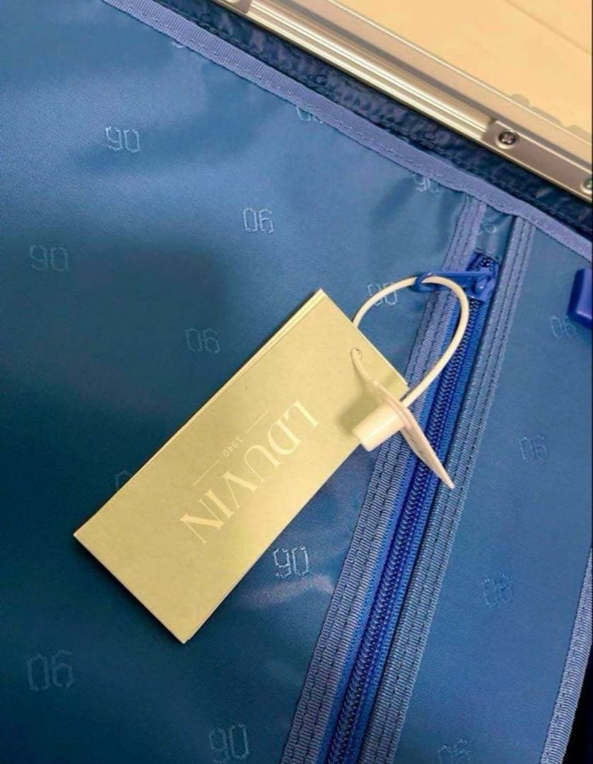 完全新品未使用品 LDUVIN シルバー キャリーケース ラドゥービン