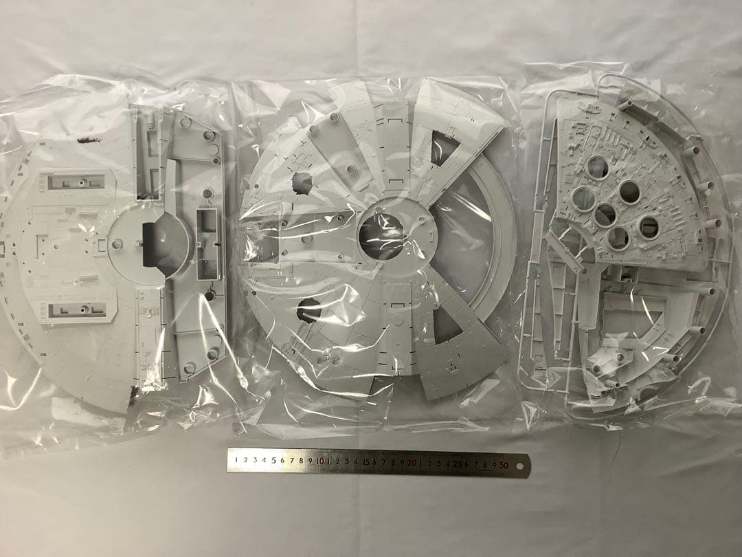 PERFECT GRADE 1/72 ミレニアム・ファルコン